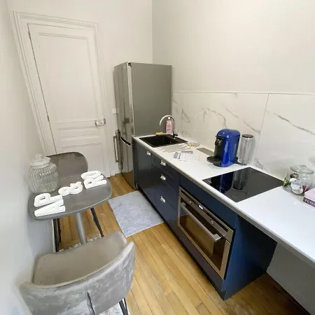 #Le Clovis - Spa & Vue Cathedrale Apartment Reims