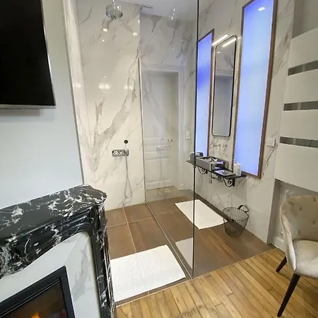 Apartment #Le Clovis - Spa & Vue Cathedrale Reims